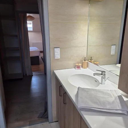 Maison Rouge וילה נונטרו